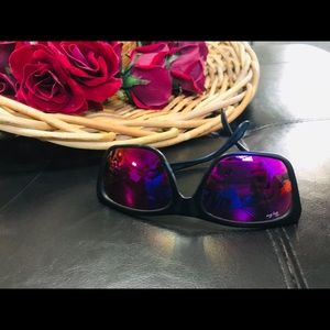 Sunglasses ( no box)